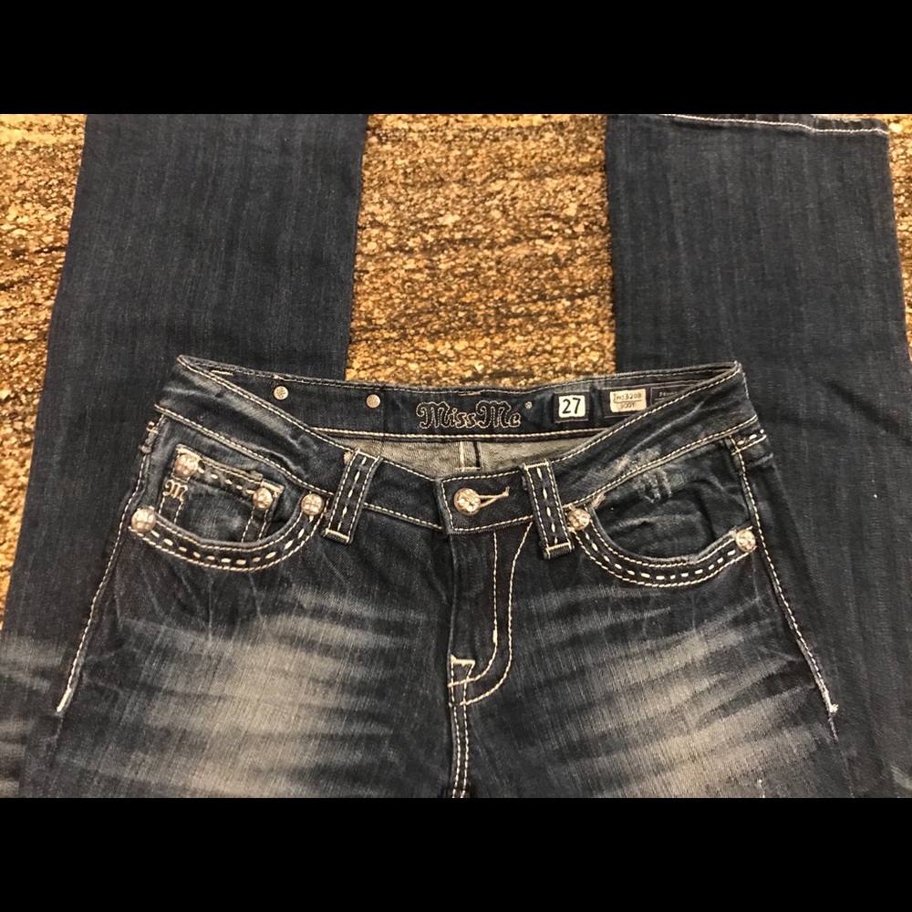 Miss Me Jeans . Size 27 . Boot cut